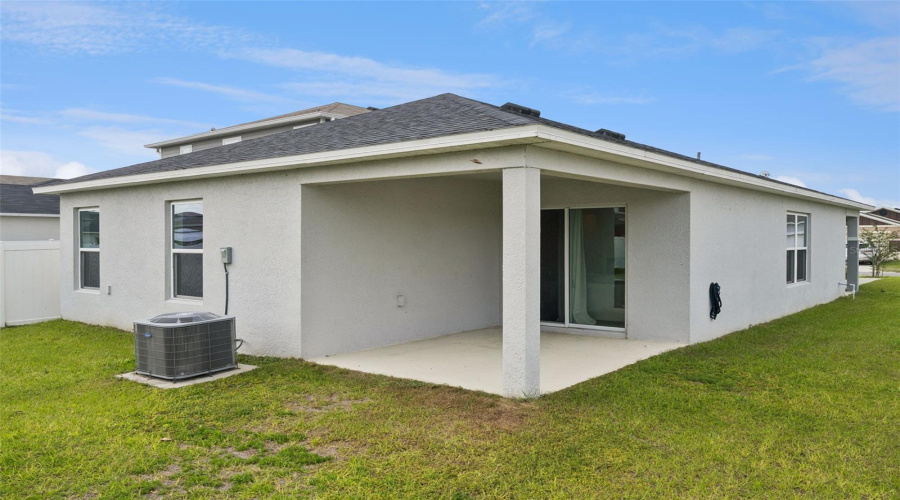 DAVENPORT, Florida 33897, 3 Bedrooms Bedrooms, ,2 BathroomsBathrooms,Residential,For Sale,PAPAYA,0,MFRO6403216