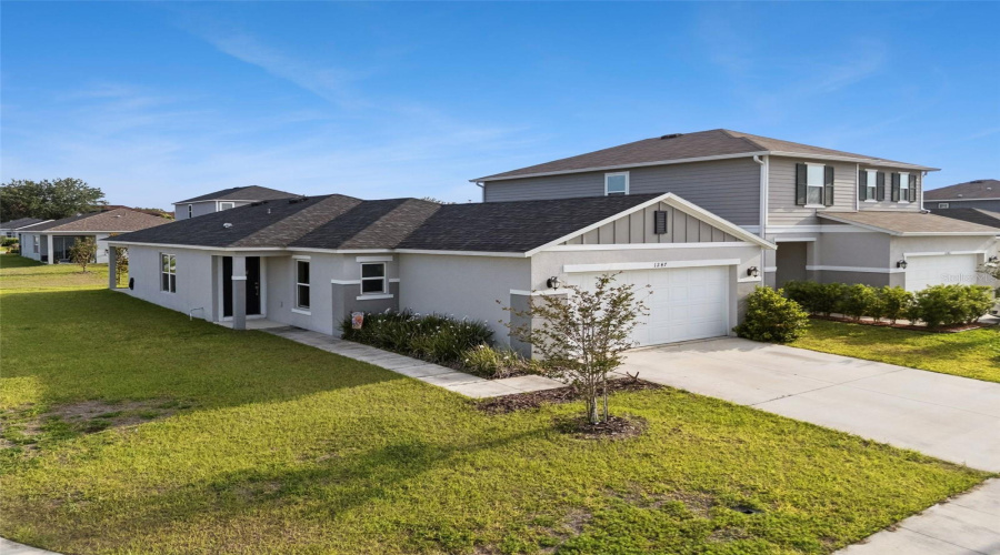 DAVENPORT, Florida 33897, 3 Bedrooms Bedrooms, ,2 BathroomsBathrooms,Residential,For Sale,PAPAYA,0,MFRO6403216