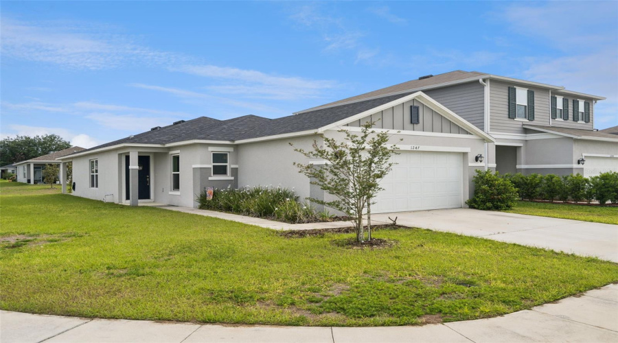 DAVENPORT, Florida 33897, 3 Bedrooms Bedrooms, ,2 BathroomsBathrooms,Residential,For Sale,PAPAYA,0,MFRO6403216