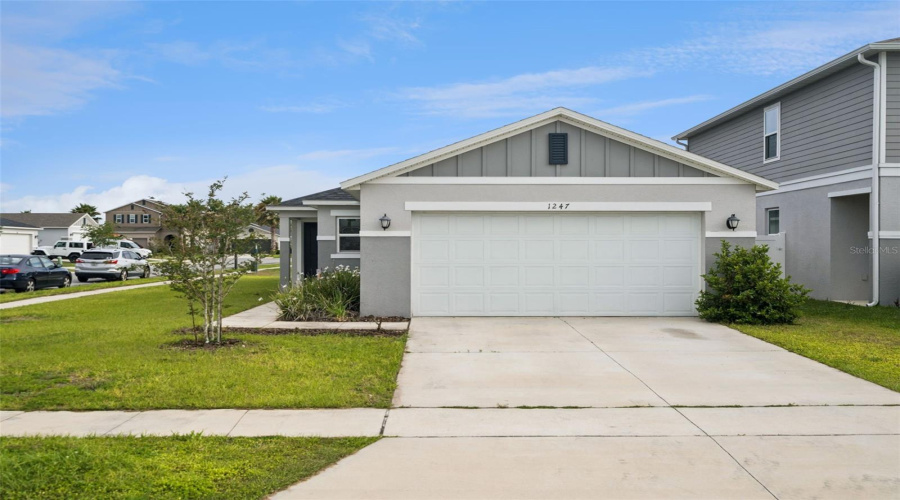 DAVENPORT, Florida 33897, 3 Bedrooms Bedrooms, ,2 BathroomsBathrooms,Residential,For Sale,PAPAYA,0,MFRO6403216