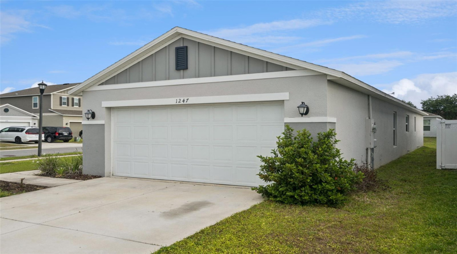 DAVENPORT, Florida 33897, 3 Bedrooms Bedrooms, ,2 BathroomsBathrooms,Residential,For Sale,PAPAYA,0,MFRO6403216