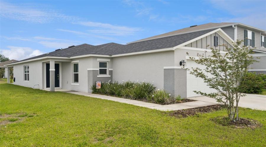 DAVENPORT, Florida 33897, 3 Bedrooms Bedrooms, ,2 BathroomsBathrooms,Residential,For Sale,PAPAYA,0,MFRO6403216