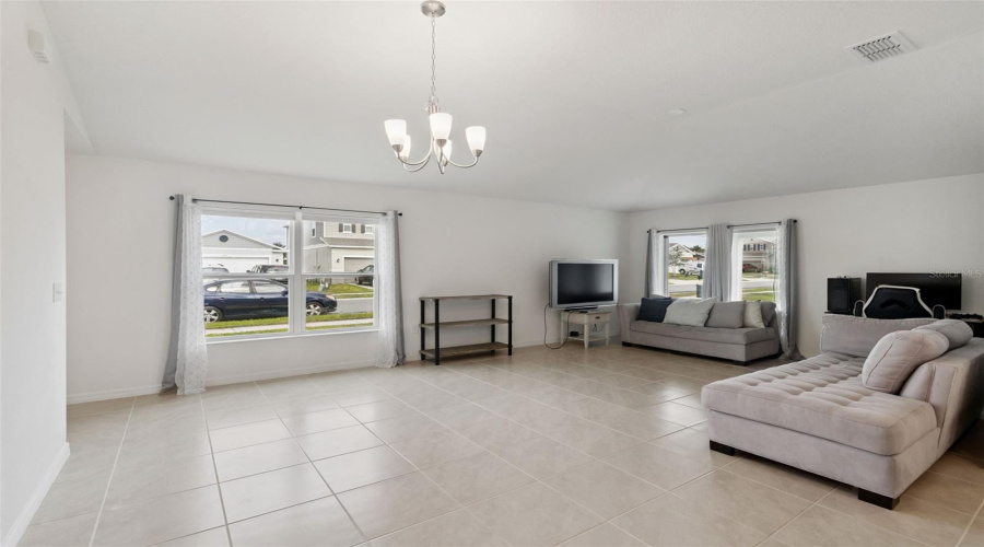 DAVENPORT, Florida 33897, 3 Bedrooms Bedrooms, ,2 BathroomsBathrooms,Residential,For Sale,PAPAYA,0,MFRO6403216