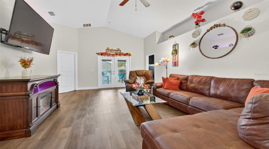 DAVENPORT, Florida 33837, 4 Bedrooms Bedrooms, ,3 BathroomsBathrooms,Residential,For Sale,BUCHANNAN,0,MFRO6362369