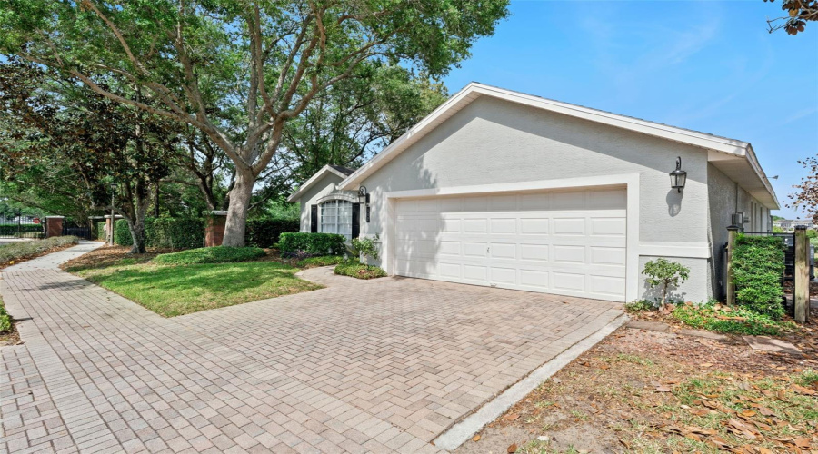 DAVENPORT, Florida 33896, 4 Bedrooms Bedrooms, ,3 BathroomsBathrooms,Residential,For Sale,WINDSOR,0,MFRS5144046