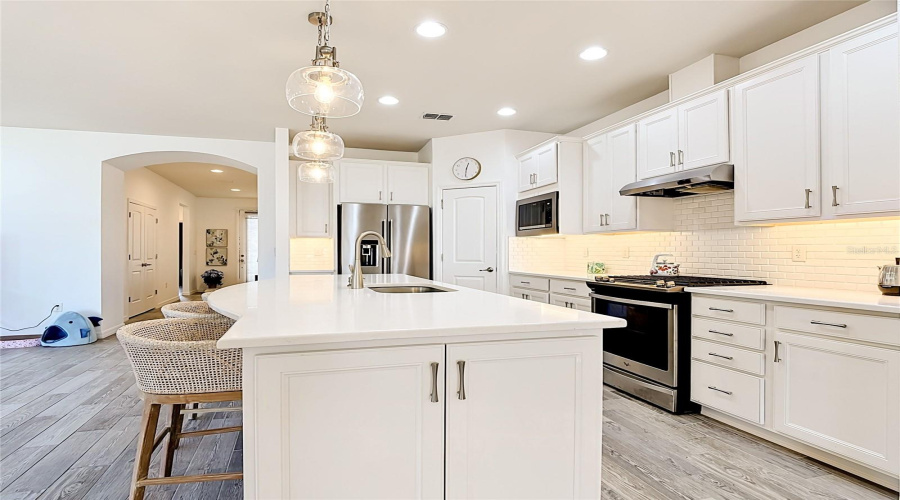 DAVENPORT, Florida 33837, 3 Bedrooms Bedrooms, ,2 BathroomsBathrooms,Residential,For Sale,MONTORO,0,MFRO6403550