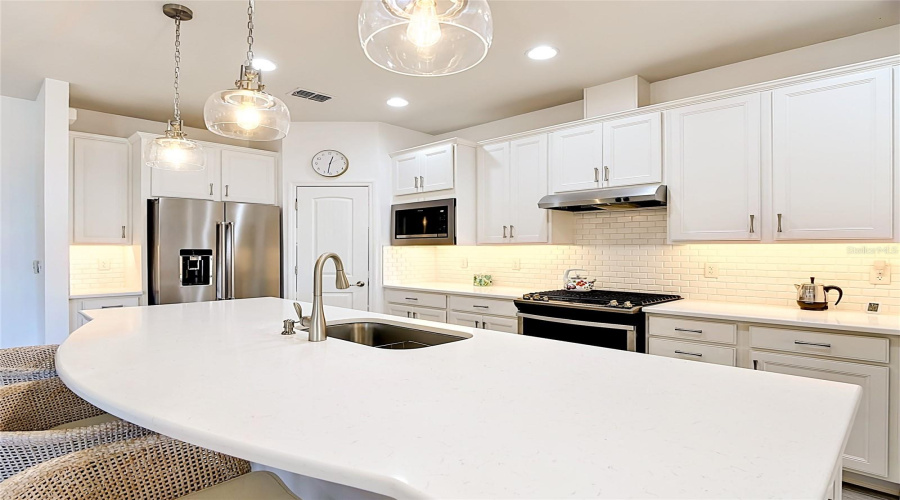 DAVENPORT, Florida 33837, 3 Bedrooms Bedrooms, ,2 BathroomsBathrooms,Residential,For Sale,MONTORO,0,MFRO6403550