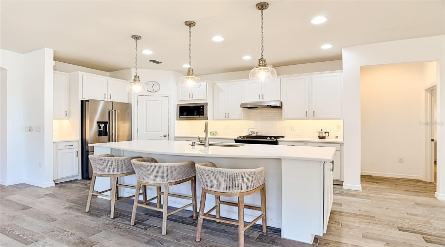 DAVENPORT, Florida 33837, 3 Bedrooms Bedrooms, ,2 BathroomsBathrooms,Residential,For Sale,MONTORO,0,MFRO6403550