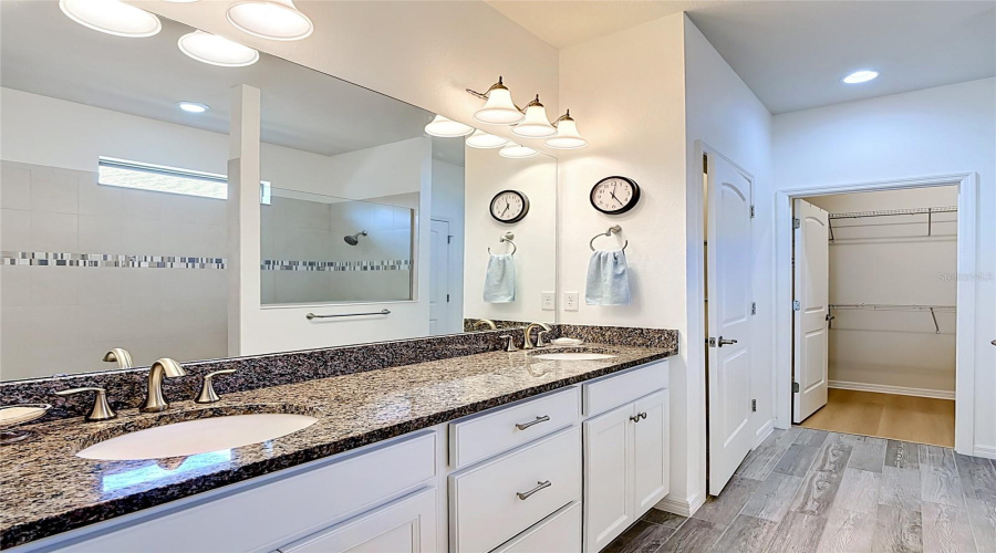 DAVENPORT, Florida 33837, 3 Bedrooms Bedrooms, ,2 BathroomsBathrooms,Residential,For Sale,MONTORO,0,MFRO6403550