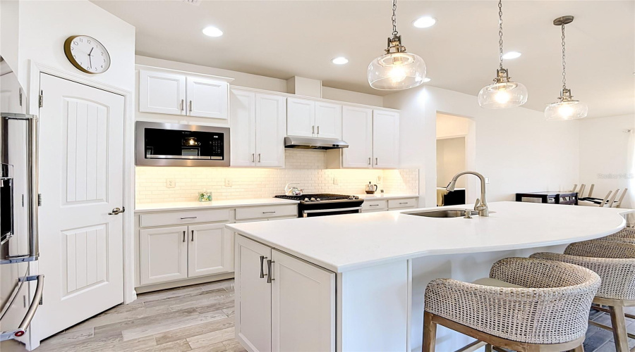 DAVENPORT, Florida 33837, 3 Bedrooms Bedrooms, ,2 BathroomsBathrooms,Residential,For Sale,MONTORO,0,MFRO6403550