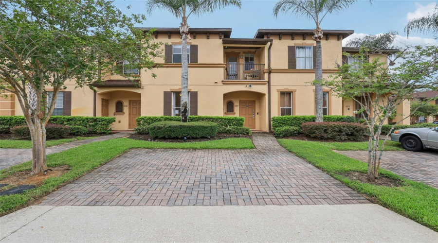 DAVENPORT, Florida 33897, 3 Bedrooms Bedrooms, ,3 BathroomsBathrooms,Residential,For Sale,CALABRIA,0,MFRO6327908