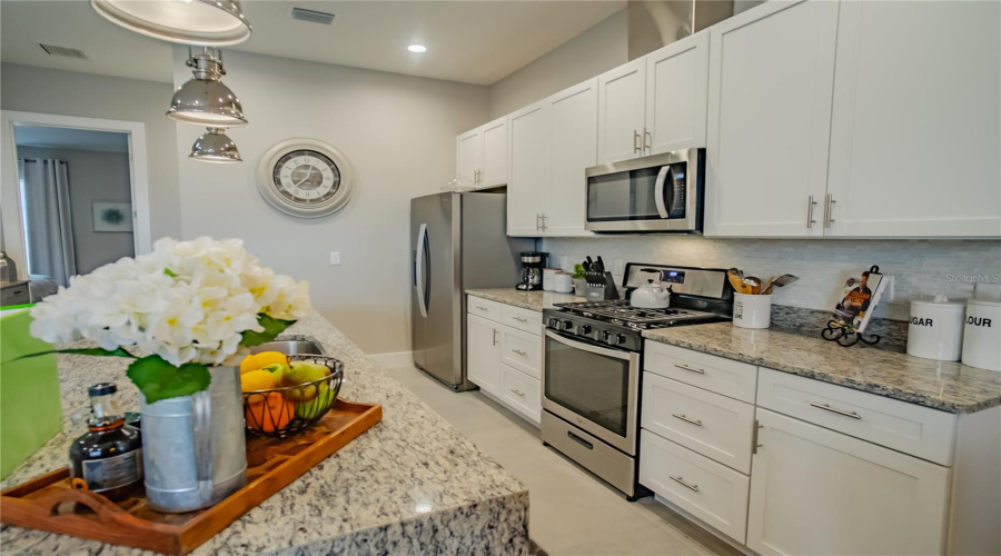 KISSIMMEE, Florida 34747, 5 Bedrooms Bedrooms, ,5 BathroomsBathrooms,Residential,For Sale,SUNNY DREAMS,0,MFRO6357540