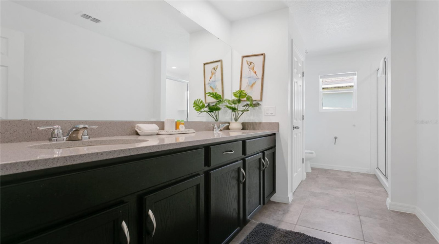 KISSIMMEE, Florida 34747, 7 Bedrooms Bedrooms, ,6 BathroomsBathrooms,Residential,For Sale,AMELIA DOWNS,0,MFRO6302469
