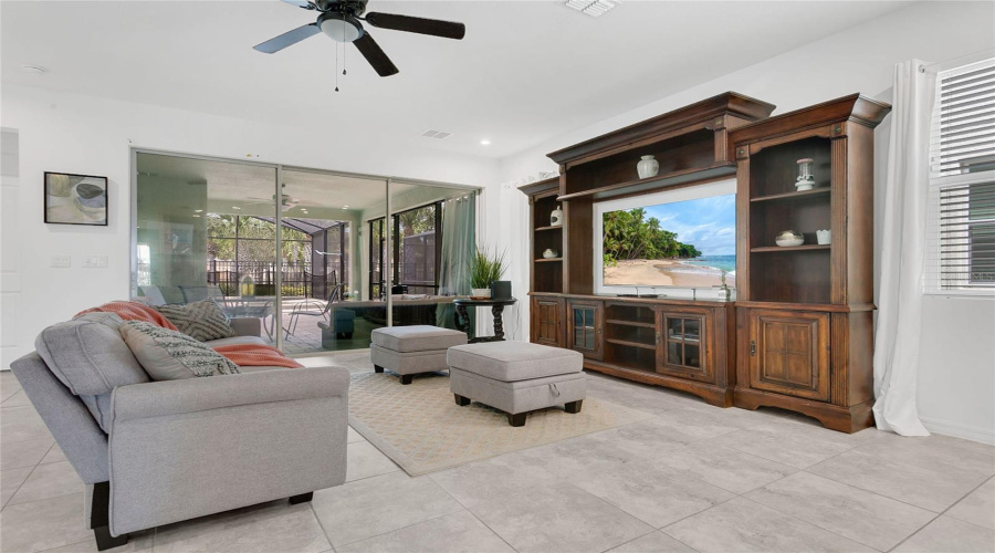 KISSIMMEE, Florida 34747, 7 Bedrooms Bedrooms, ,6 BathroomsBathrooms,Residential,For Sale,AMELIA DOWNS,0,MFRO6302469