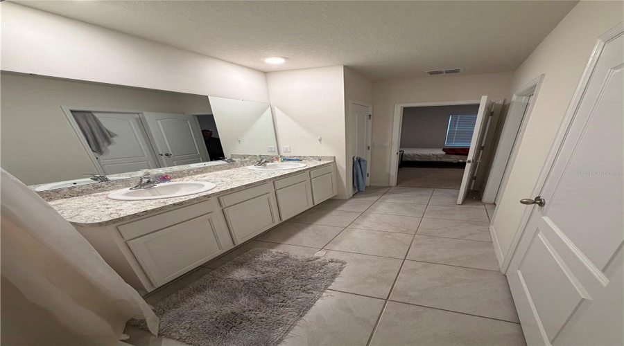 DAVENPORT, Florida 33837, 3 Bedrooms Bedrooms, ,2 BathroomsBathrooms,Residential,For Sale,BERRY,0,MFRS5149178