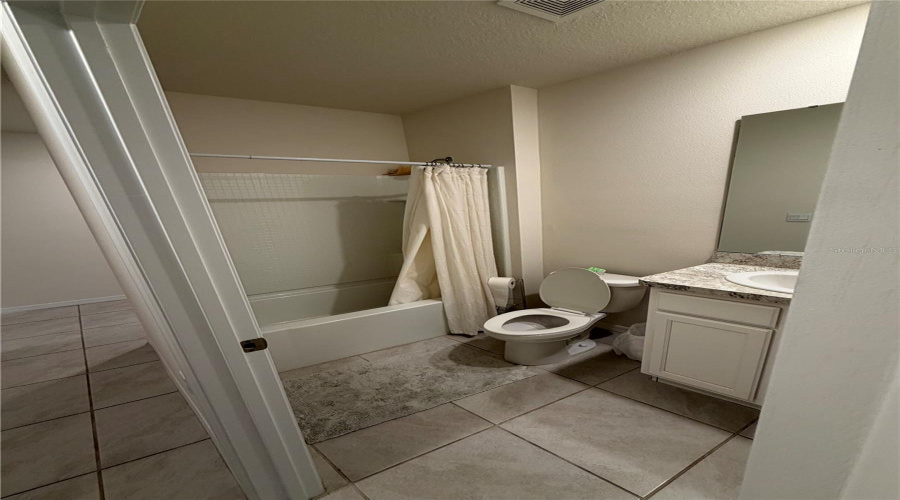 DAVENPORT, Florida 33837, 3 Bedrooms Bedrooms, ,2 BathroomsBathrooms,Residential,For Sale,BERRY,0,MFRS5149178