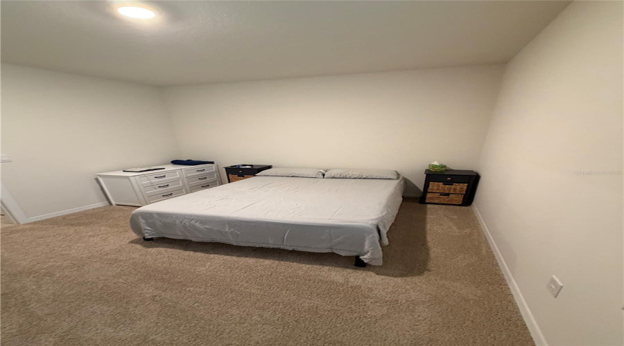 DAVENPORT, Florida 33837, 3 Bedrooms Bedrooms, ,2 BathroomsBathrooms,Residential,For Sale,BERRY,0,MFRS5149178