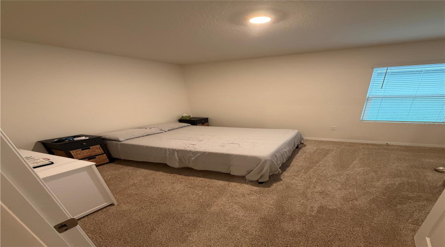 DAVENPORT, Florida 33837, 3 Bedrooms Bedrooms, ,2 BathroomsBathrooms,Residential,For Sale,BERRY,0,MFRS5149178