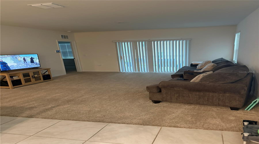 DAVENPORT, Florida 33837, 3 Bedrooms Bedrooms, ,2 BathroomsBathrooms,Residential,For Sale,BERRY,0,MFRS5149178