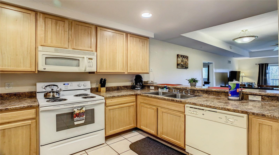 KISSIMMEE, Florida 34747, 3 Bedrooms Bedrooms, ,2 BathroomsBathrooms,Residential,For Sale,TREASURE TROVE,0,MFRO6304247