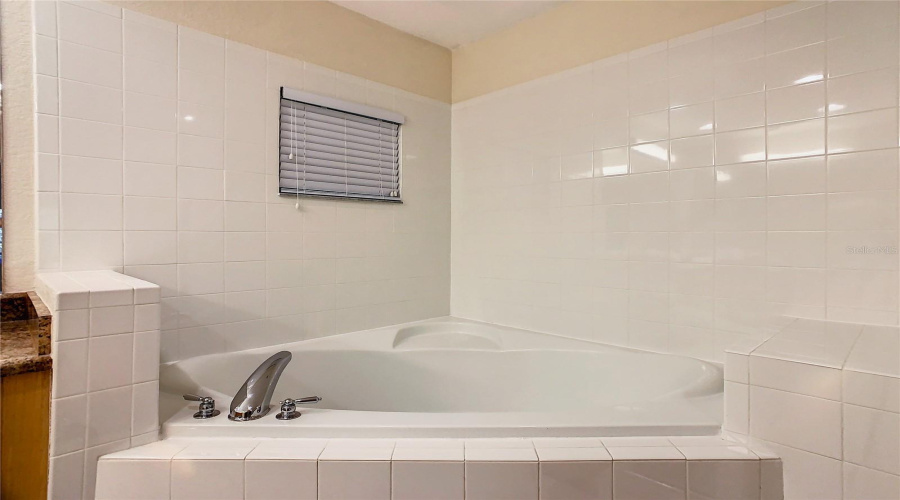 KISSIMMEE, Florida 34747, 3 Bedrooms Bedrooms, ,2 BathroomsBathrooms,Residential,For Sale,TREASURE TROVE,0,MFRO6304247