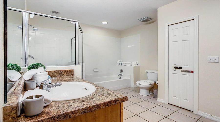 KISSIMMEE, Florida 34747, 3 Bedrooms Bedrooms, ,2 BathroomsBathrooms,Residential,For Sale,TREASURE TROVE,0,MFRO6304247