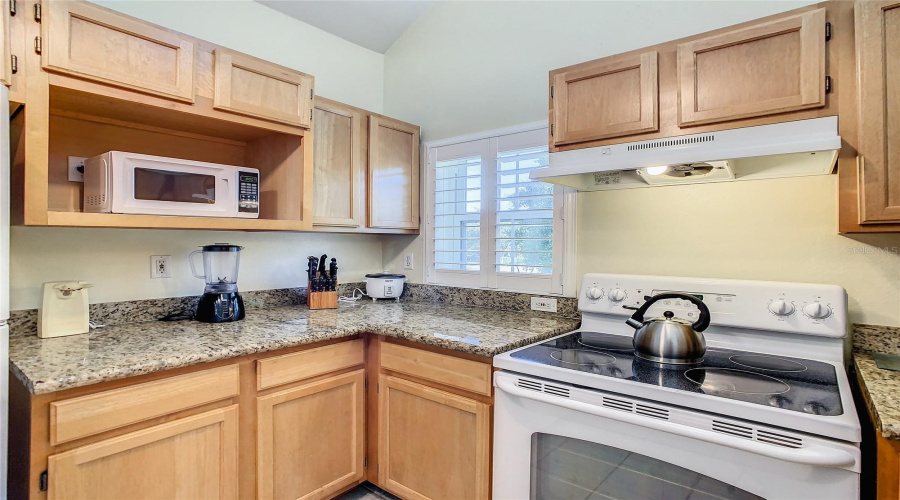 KISSIMMEE, Florida 34746, 2 Bedrooms Bedrooms, ,2 BathroomsBathrooms,Residential,For Sale,BONFIRE BEACH,0,MFRO6404782