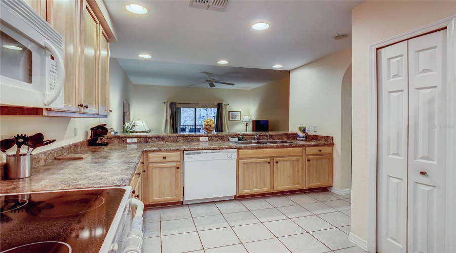 KISSIMMEE, Florida 34747, 2 Bedrooms Bedrooms, ,2 BathroomsBathrooms,Residential,For Sale,PIRATES RETREAT,0,MFRO6404768