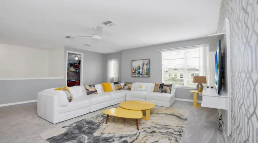 KISSIMMEE, Florida 34747, 6 Bedrooms Bedrooms, ,5 BathroomsBathrooms,Residential,For Sale,SAWYER PALM,0,MFRO6381814