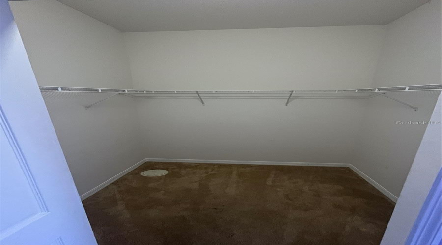 KISSIMMEE, Florida 34746, 4 Bedrooms Bedrooms, ,3 BathroomsBathrooms,Residential,For Sale,VALLEYVIEW,0,MFRS5148852