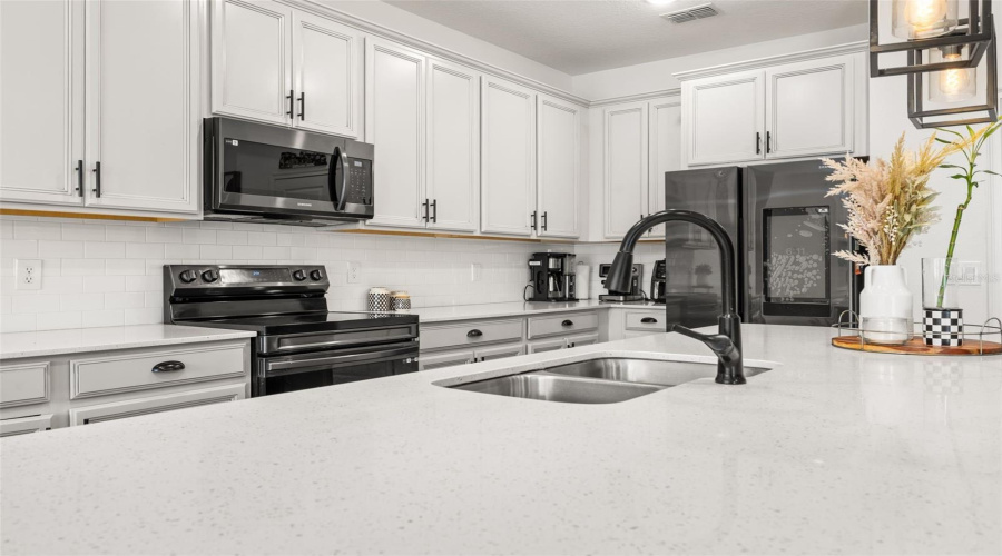 DAVENPORT, Florida 33837, 4 Bedrooms Bedrooms, ,3 BathroomsBathrooms,Residential,For Sale,GRAZIE,0,MFRS5149210