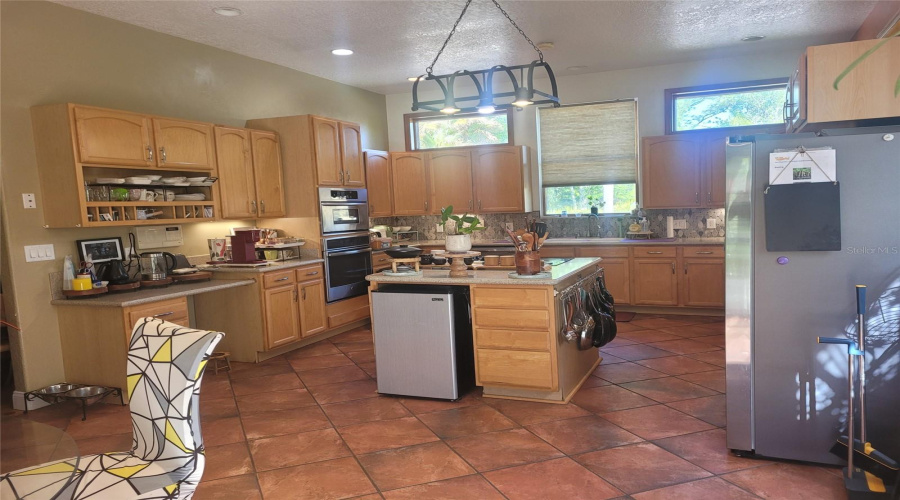 KISSIMMEE, Florida 34746, 5 Bedrooms Bedrooms, ,2 BathroomsBathrooms,Residential,For Sale,APPALOOSA,0,MFRTB8502920