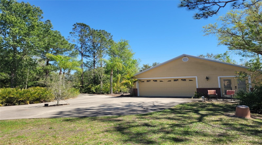 KISSIMMEE, Florida 34746, 5 Bedrooms Bedrooms, ,2 BathroomsBathrooms,Residential,For Sale,APPALOOSA,0,MFRTB8502920