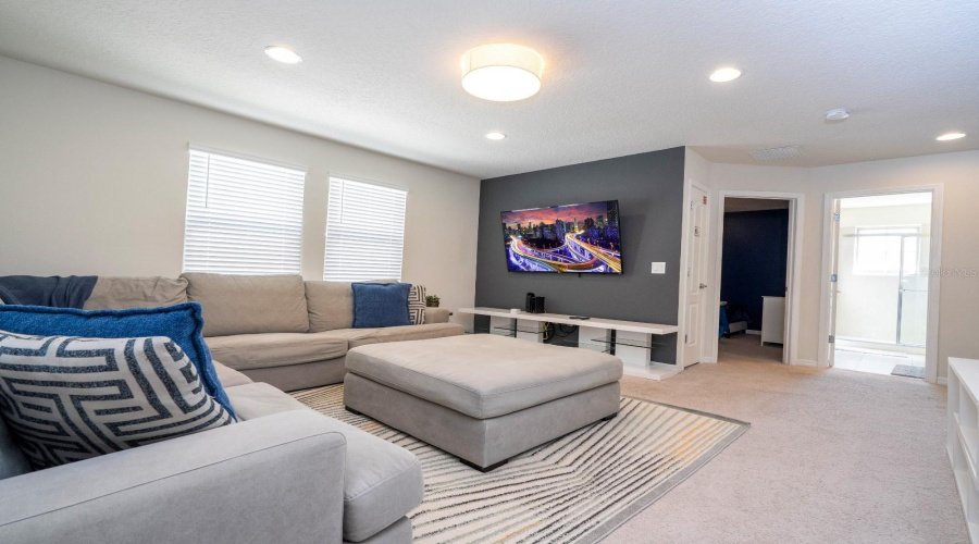 KISSIMMEE, Florida 34747, 5 Bedrooms Bedrooms, ,5 BathroomsBathrooms,Residential,For Sale,BENGAL,0,MFRO6402816