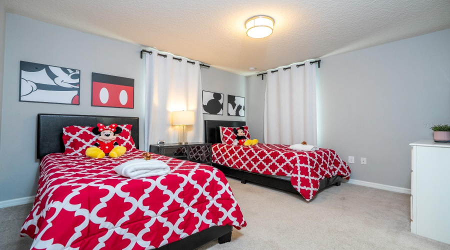 KISSIMMEE, Florida 34747, 5 Bedrooms Bedrooms, ,5 BathroomsBathrooms,Residential,For Sale,BENGAL,0,MFRO6402816