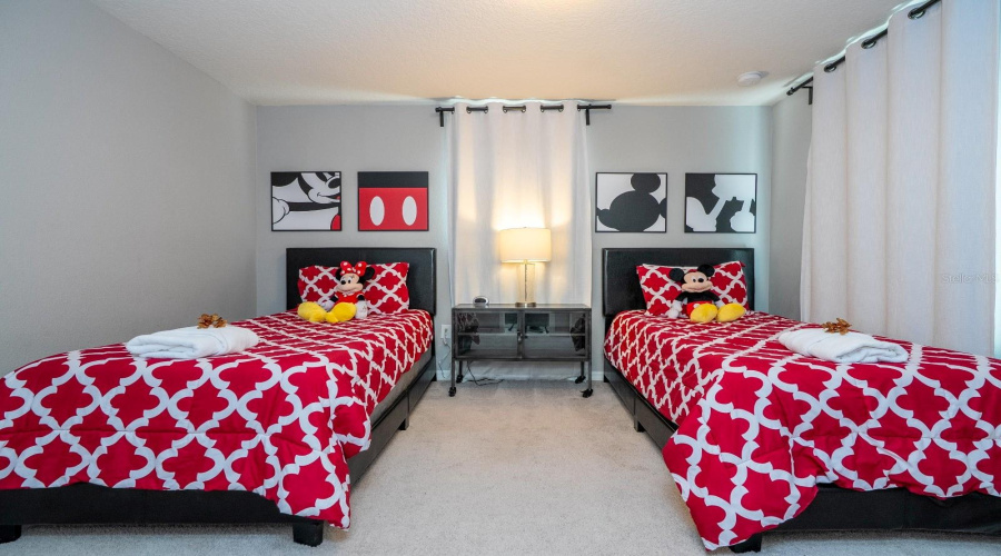 KISSIMMEE, Florida 34747, 5 Bedrooms Bedrooms, ,5 BathroomsBathrooms,Residential,For Sale,BENGAL,0,MFRO6402816