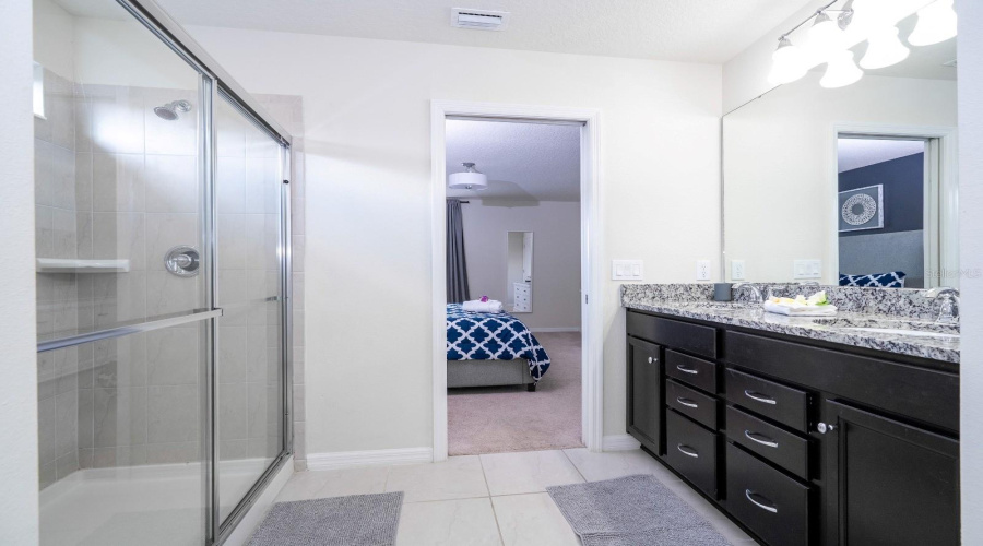 KISSIMMEE, Florida 34747, 5 Bedrooms Bedrooms, ,5 BathroomsBathrooms,Residential,For Sale,BENGAL,0,MFRO6402816