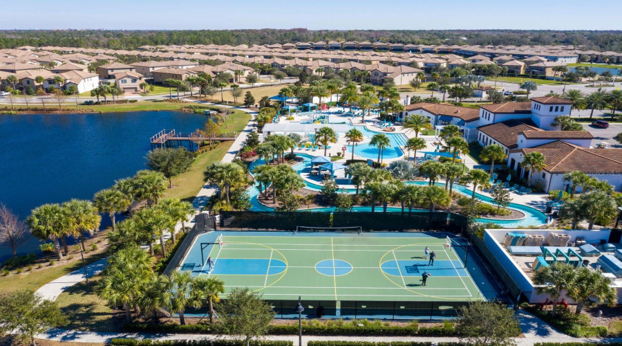 KISSIMMEE, Florida 34747, 5 Bedrooms Bedrooms, ,5 BathroomsBathrooms,Residential,For Sale,BENGAL,0,MFRO6402816