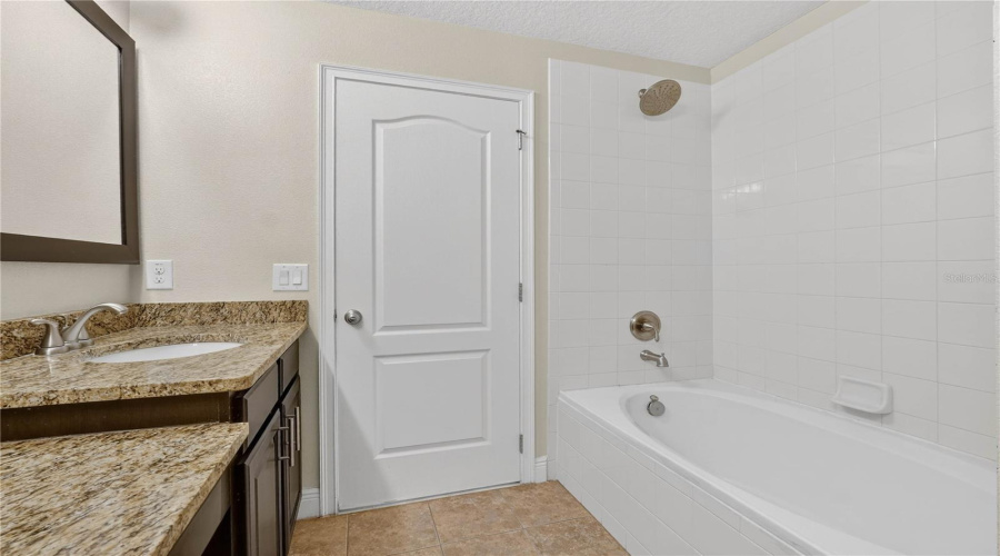 DAVENPORT, Florida 33896, 3 Bedrooms Bedrooms, ,2 BathroomsBathrooms,Residential,For Sale,BROOKSVILLE,0,MFRS5142899