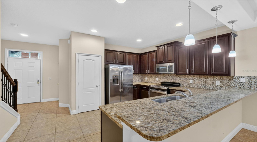 DAVENPORT, Florida 33896, 3 Bedrooms Bedrooms, ,2 BathroomsBathrooms,Residential,For Sale,BROOKSVILLE,0,MFRS5142899