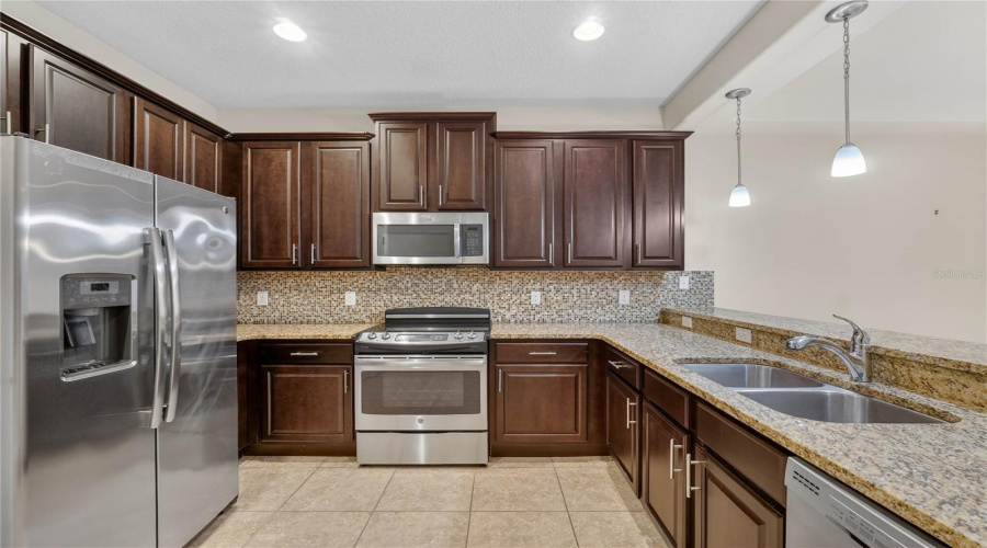 DAVENPORT, Florida 33896, 3 Bedrooms Bedrooms, ,2 BathroomsBathrooms,Residential,For Sale,BROOKSVILLE,0,MFRS5142899