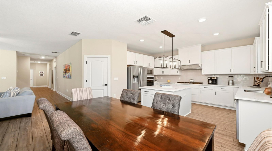 KISSIMMEE, Florida 34747, 3 Bedrooms Bedrooms, ,2 BathroomsBathrooms,Residential,For Sale,REMICK,0,MFRTB8503993