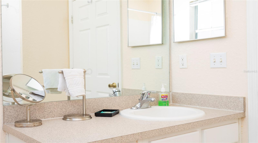 KISSIMMEE, Florida 34747, 3 Bedrooms Bedrooms, ,2 BathroomsBathrooms,Residential,For Sale,ALMATON,0,MFRO6404870
