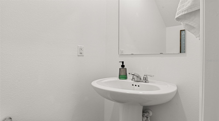 DAVENPORT, Florida 33837, 4 Bedrooms Bedrooms, ,2 BathroomsBathrooms,Residential,For Sale,BERRY,0,MFRS5149125