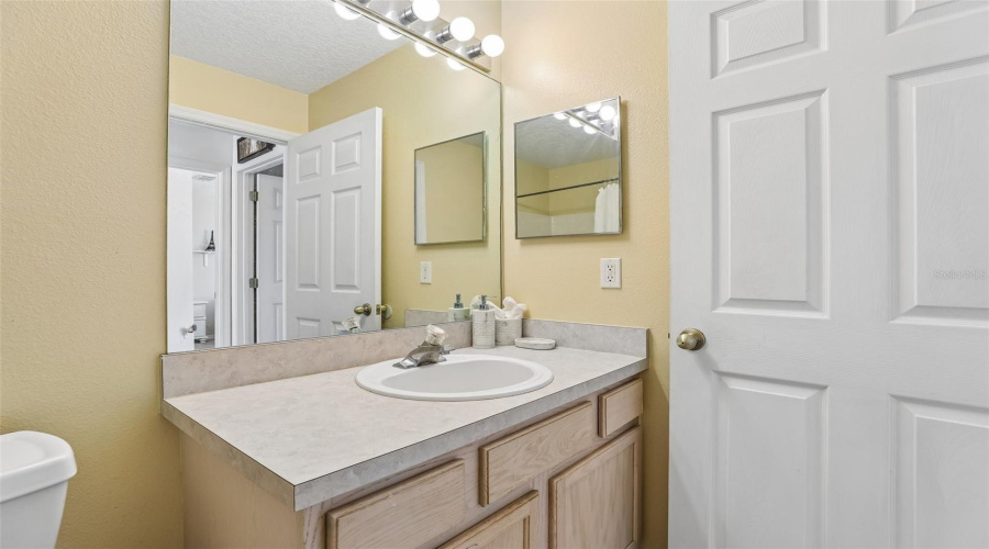 DAVENPORT, Florida 33897, 3 Bedrooms Bedrooms, ,2 BathroomsBathrooms,Residential,For Sale,CASTERTON,0,MFRO6403315
