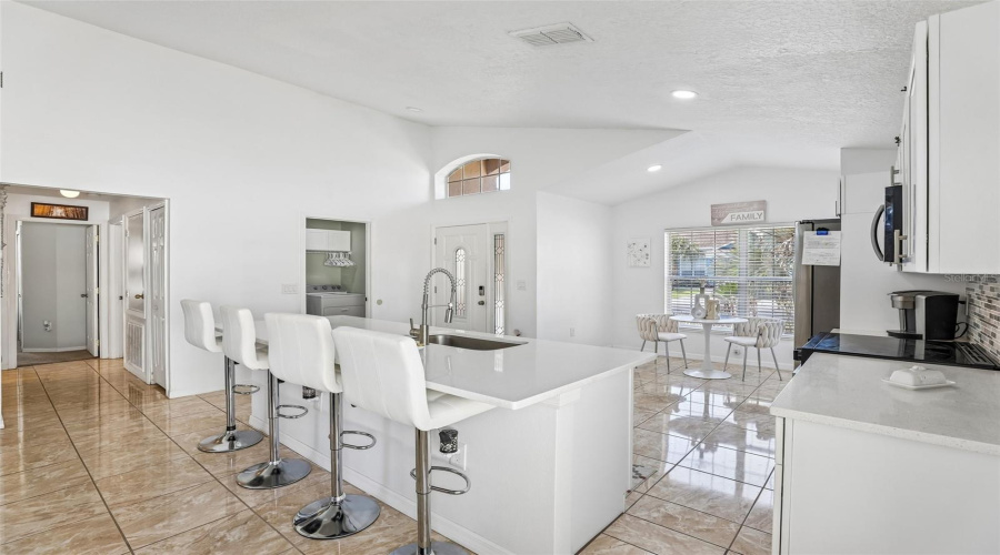 DAVENPORT, Florida 33897, 3 Bedrooms Bedrooms, ,2 BathroomsBathrooms,Residential,For Sale,CASTERTON,0,MFRO6403315