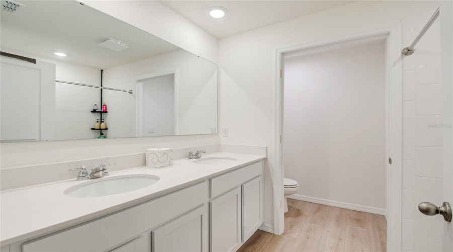 KISSIMMEE, Florida 34746, 3 Bedrooms Bedrooms, ,2 BathroomsBathrooms,Residential,For Sale,HAZEL,0,MFRS5148802