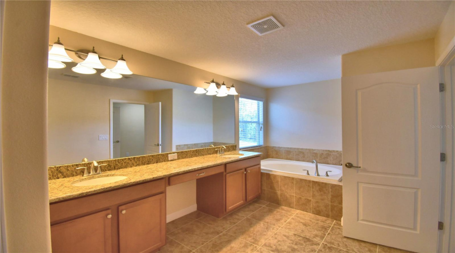 KISSIMMEE, Florida 34747, 5 Bedrooms Bedrooms, ,5 BathroomsBathrooms,Residential,For Sale,SUGAR PALM,0,MFRS5149166