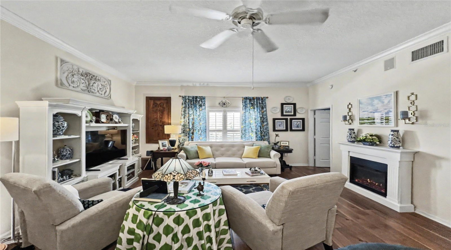 CELEBRATION, Florida 34747, 2 Bedrooms Bedrooms, ,2 BathroomsBathrooms,Residential,For Sale,WATERSIDE,0,MFRO6404835
