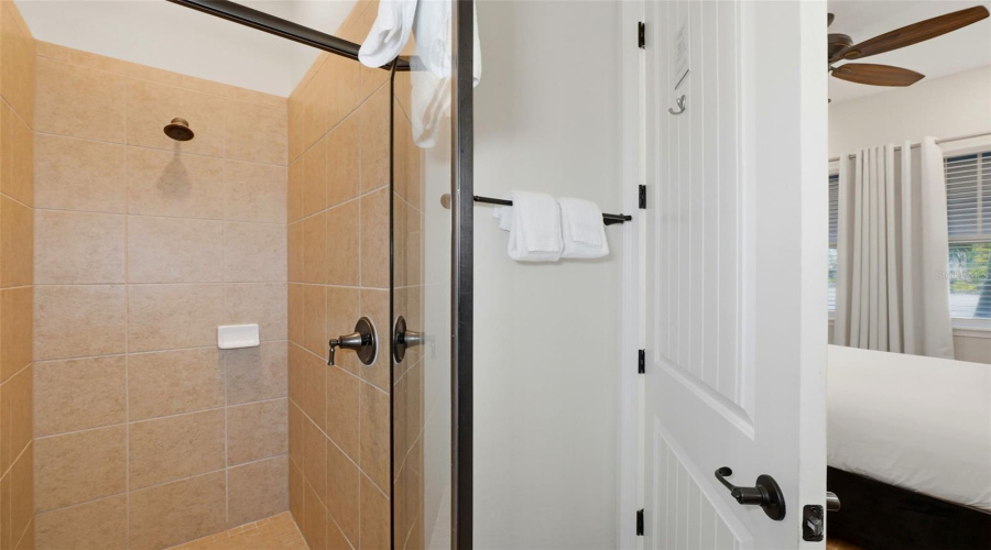 KISSIMMEE, Florida 34747, 5 Bedrooms Bedrooms, ,5 BathroomsBathrooms,Residential,For Sale,KNEE DEEP,0,MFRO6360849